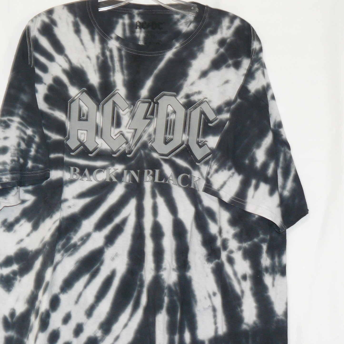 NWOT- AC/DC Back In Black Men's XL Tye Dye Band T-Shirt