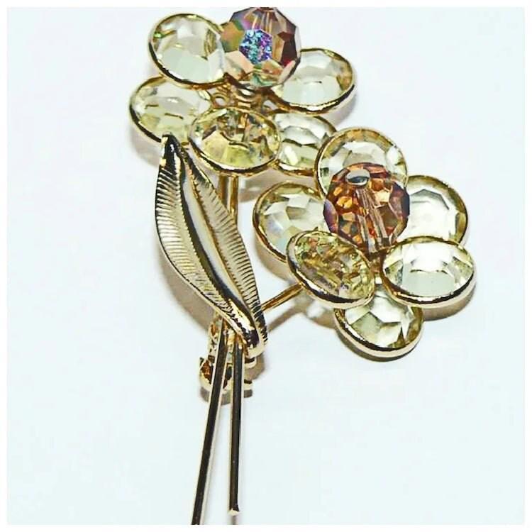 Beautiful Faceted Crystal Flower Brooch