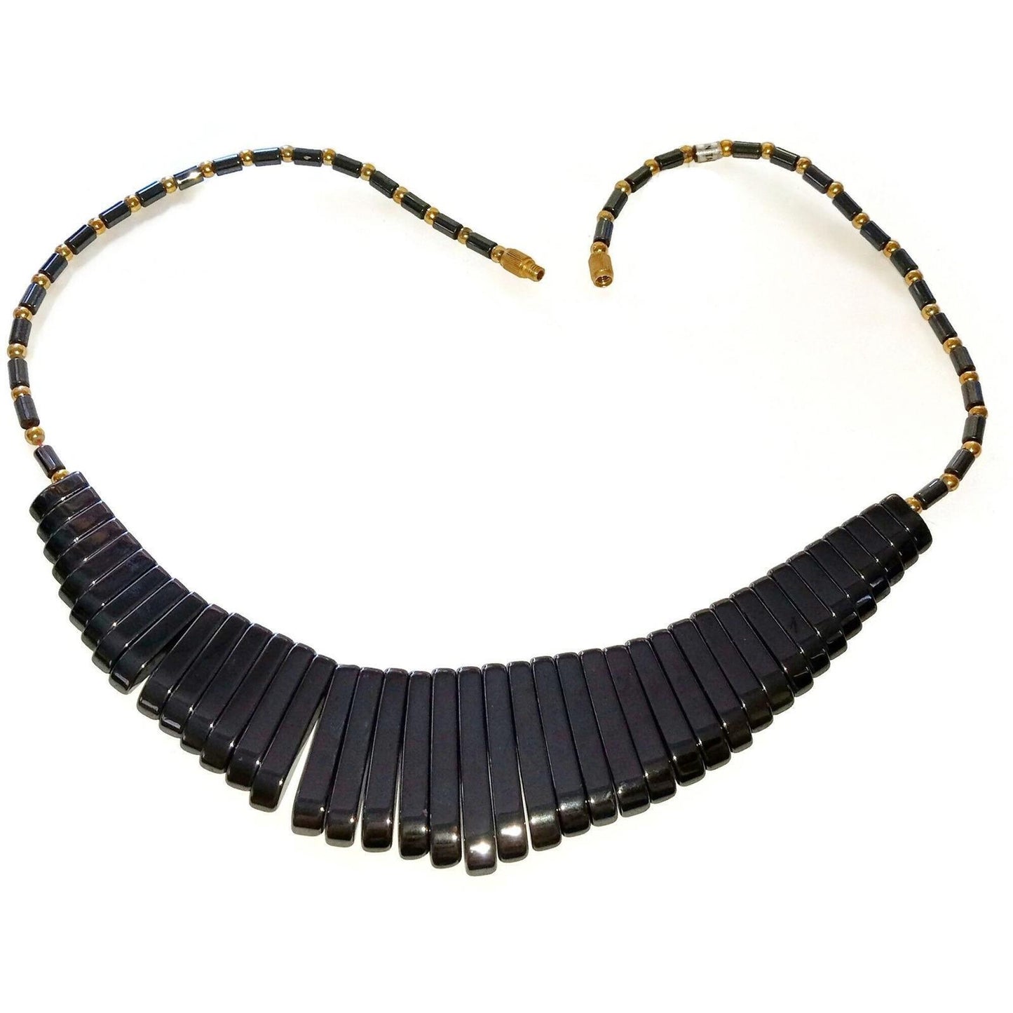 Shiny Black Hemalye Fan Necklace