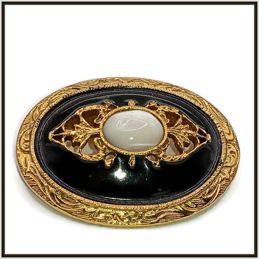 Elegant Gold Plate Brooch with a Genuine Mother of Pearl in the center