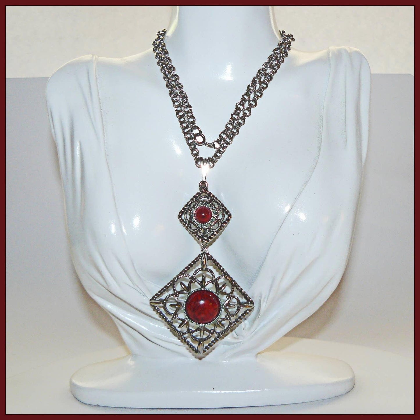 Vintage Sarah Coventry Inca Fire Detachable Brooch Necklace
